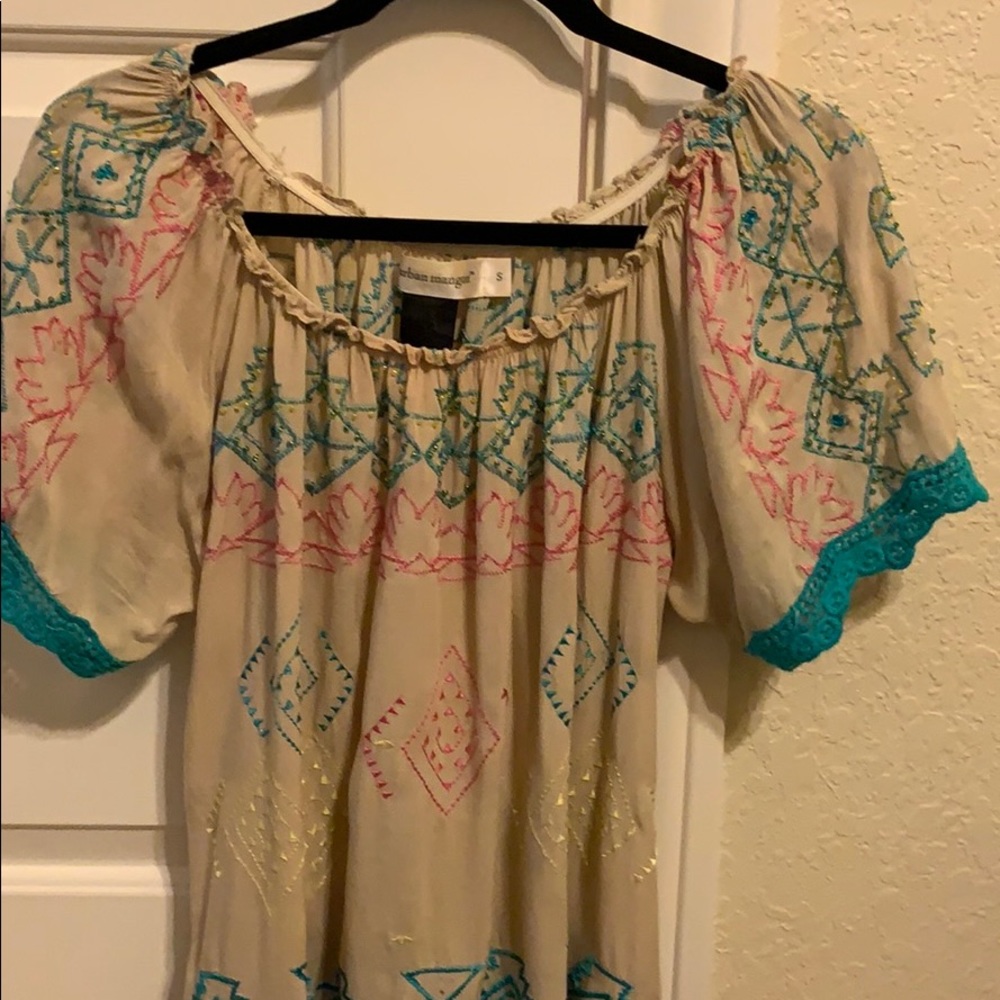 Urban Mangoz small embroidered shirt